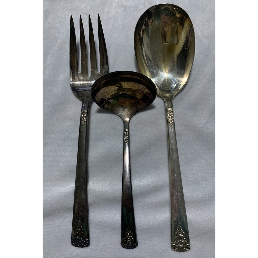 Wm. Rogers silverplate Spring Charm 3 Pieces Hostess Serving Set